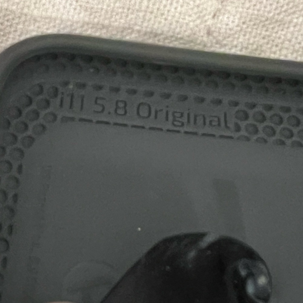 11Pro iPhone Loopy Case - Picture 3 of 5